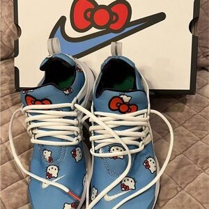 Nike Air Presto QS Sneakers with box. Limited edition Hello Kitty.